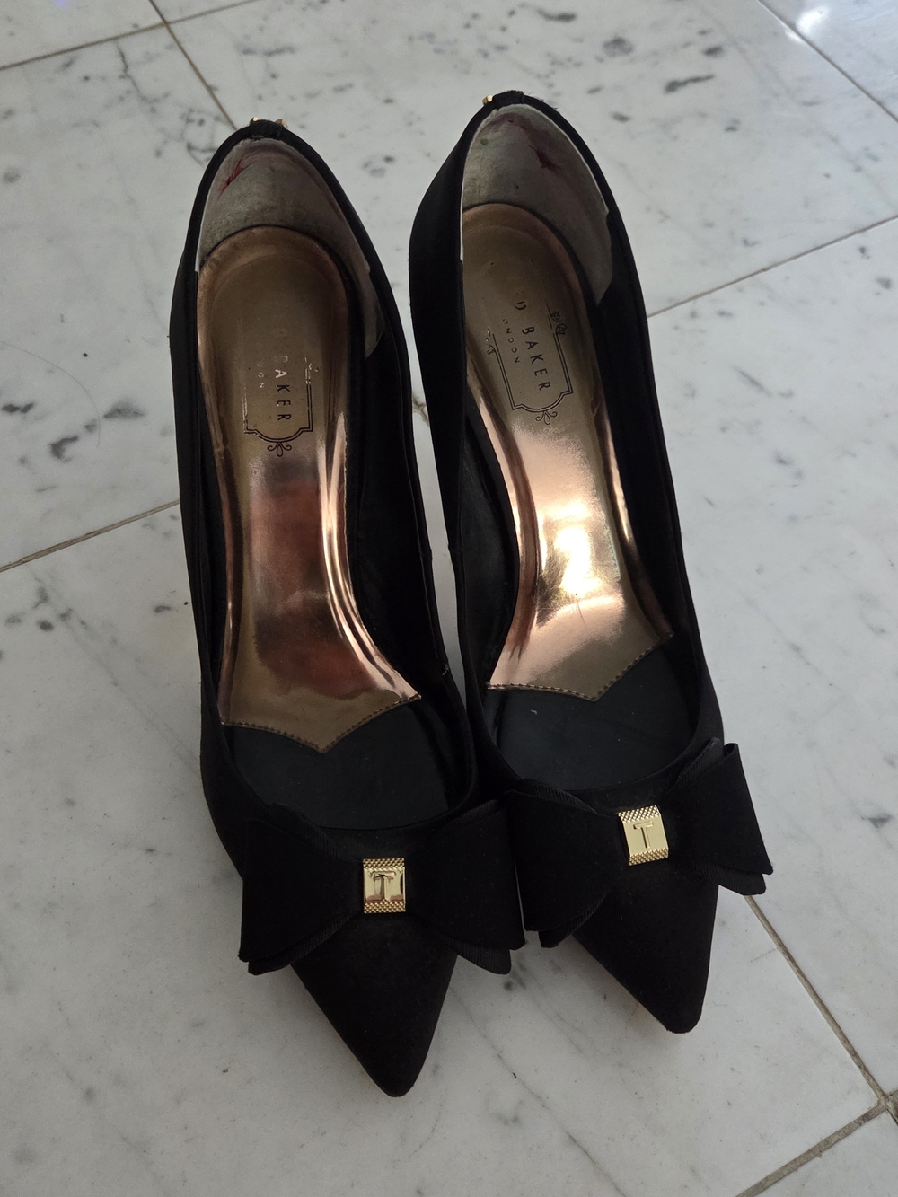Ted Baker Black Pointed Bow Detail Pumps with Gold Accent Size US10.5/ UK41